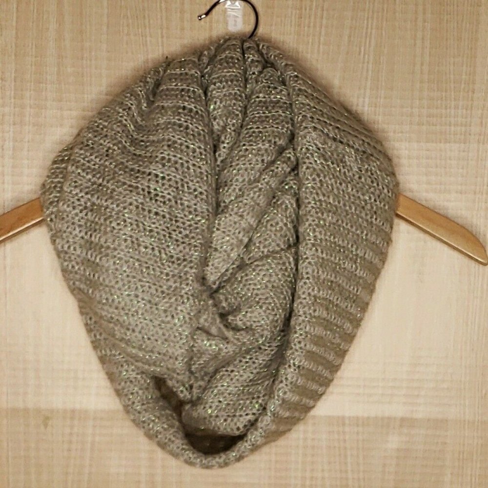 Joe Boxer  Sweater Knit Circle Scarf One Size